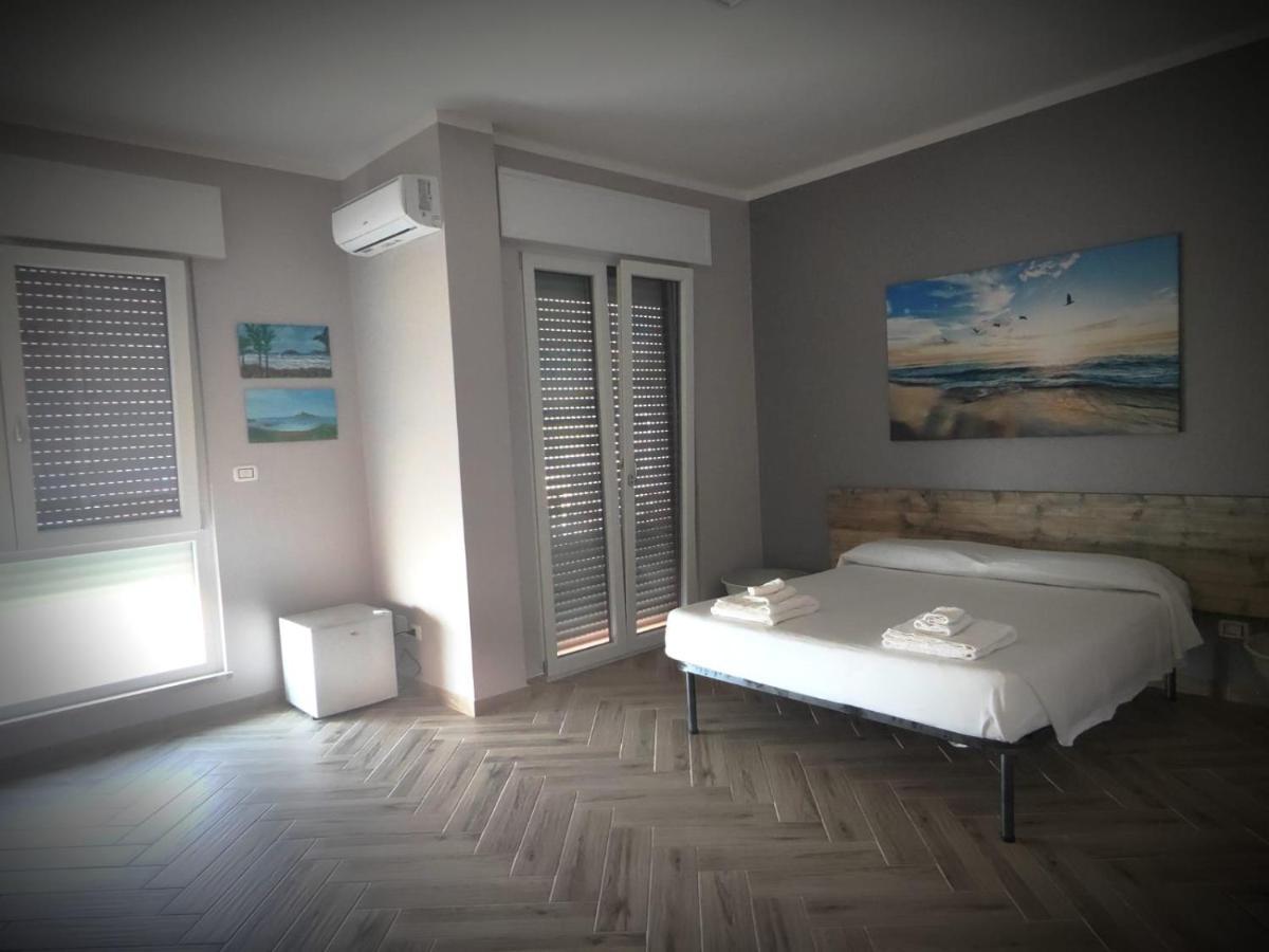 The House Of The Waves Otel Brindisi Dış mekan fotoğraf